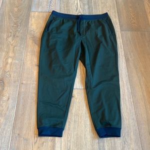 Excellent condition green and black Under Armour joggers size XXL